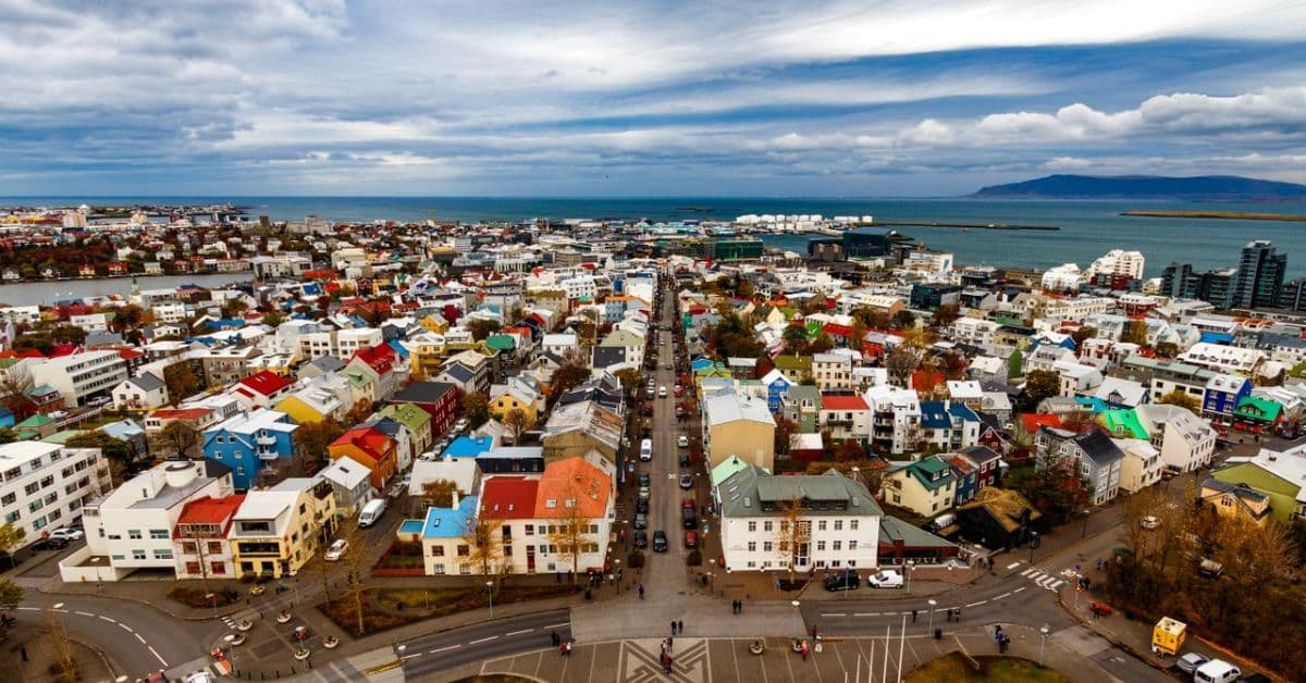 বিশ্বের সবচেয়ে শান্তিপূর্ণ ১০টি দেশ।Top 10 Most Peaceful Countries in the World 2026