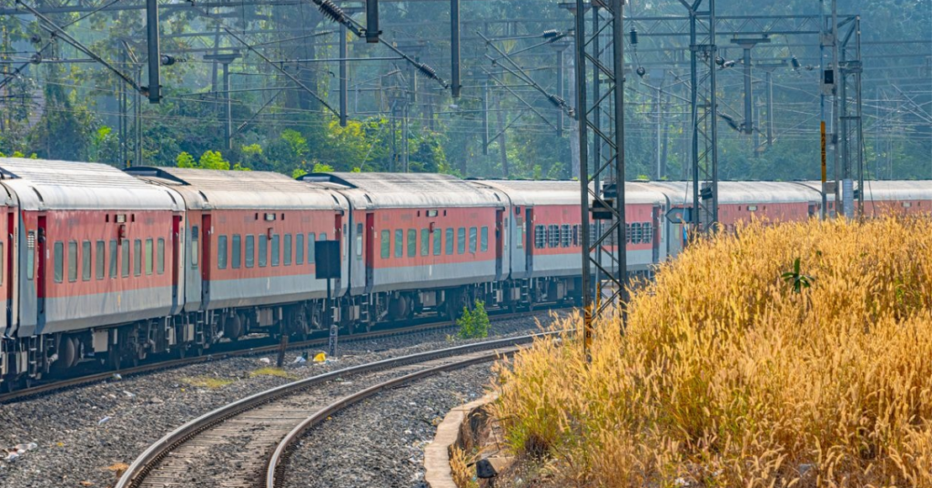 Kolkata to Delhi 5 Best Trains